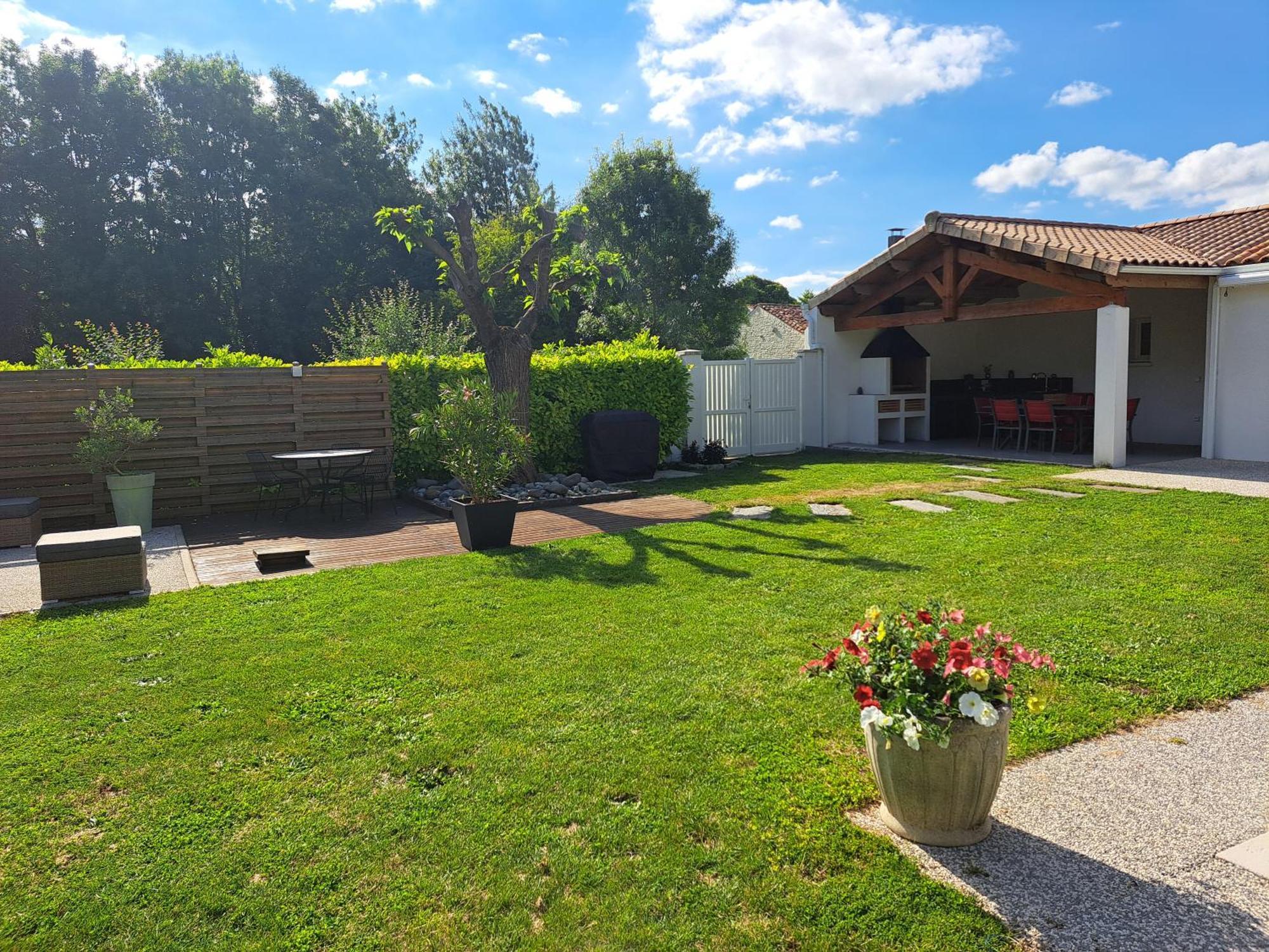Chambre D Hote La Riviere 45M2 Jardin Et Piscine Aigrefeuille-dʼAunis Extérieur photo